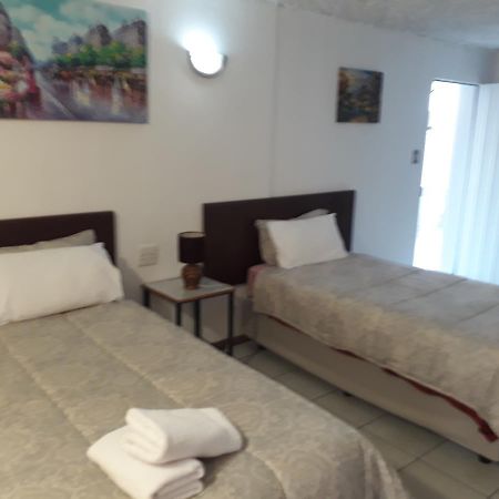 29 Polvy Street Hotel Mbombela Kültér fotó