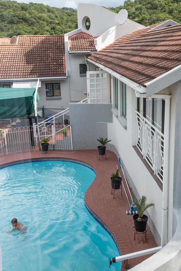 29 Polvy Street Hotel Mbombela Kültér fotó