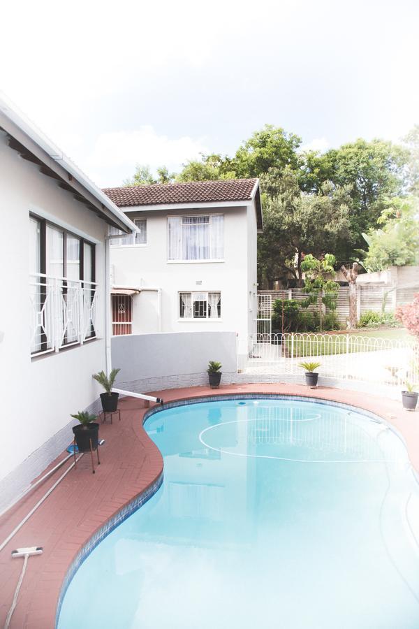 29 Polvy Street Hotel Mbombela Kültér fotó