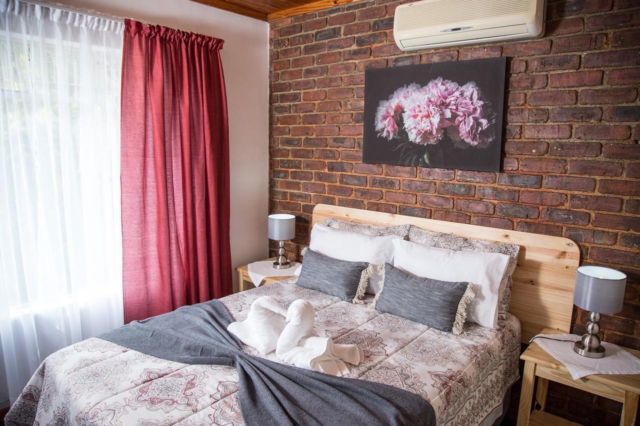 29 Polvy Street Hotel Mbombela Kültér fotó